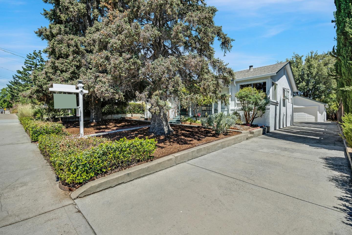 Neighborhood Neighborhood-26