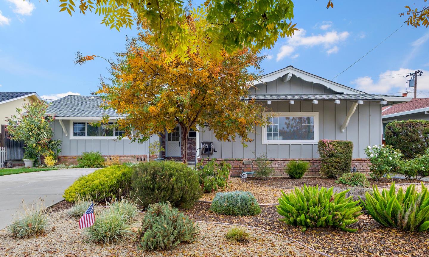 Neighborhood Neighborhood-25