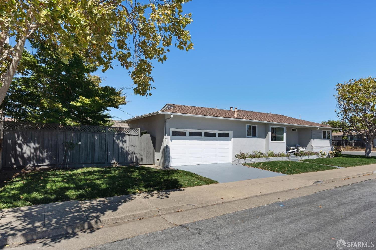 Neighborhood Neighborhood-115