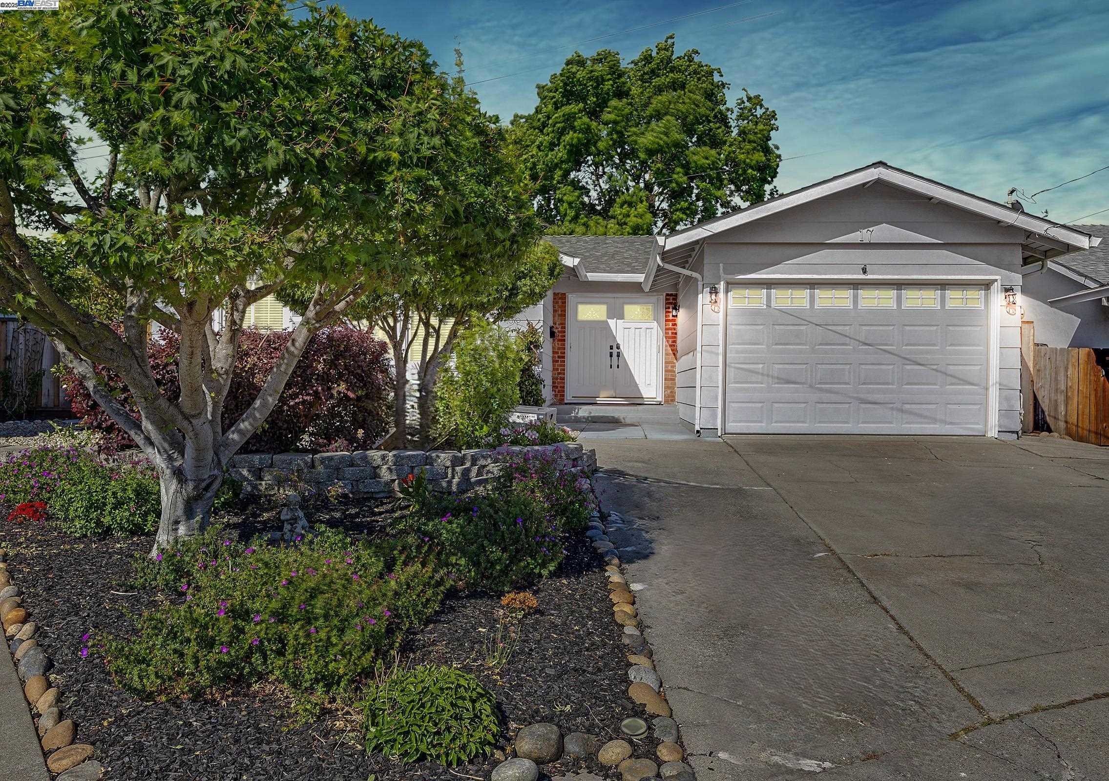 Neighborhood Neighborhood-16