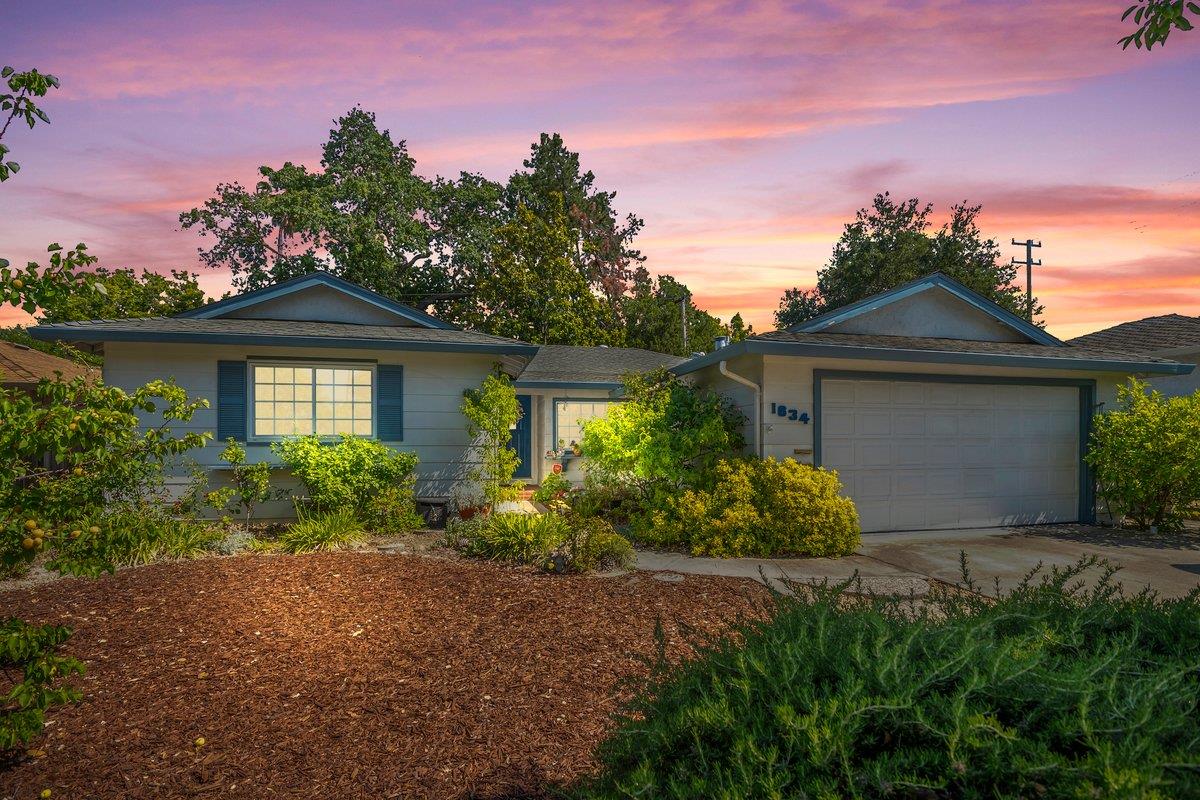 Neighborhood Neighborhood-9