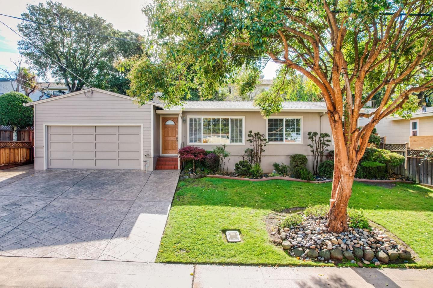 Neighborhood Neighborhood-102