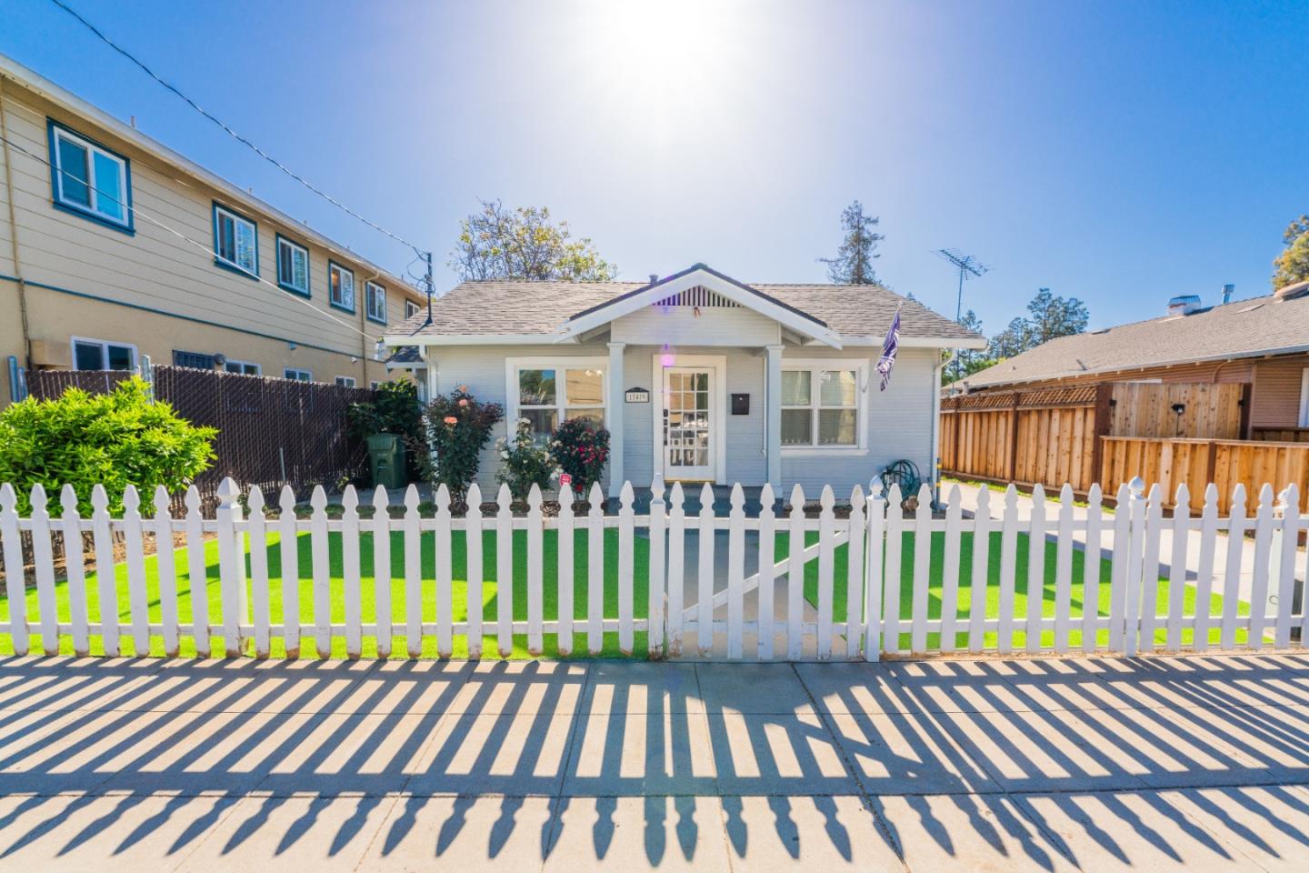 Neighborhood Neighborhood-5