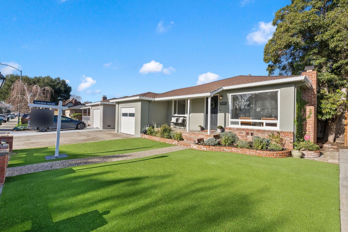 Neighborhood Neighborhood-121