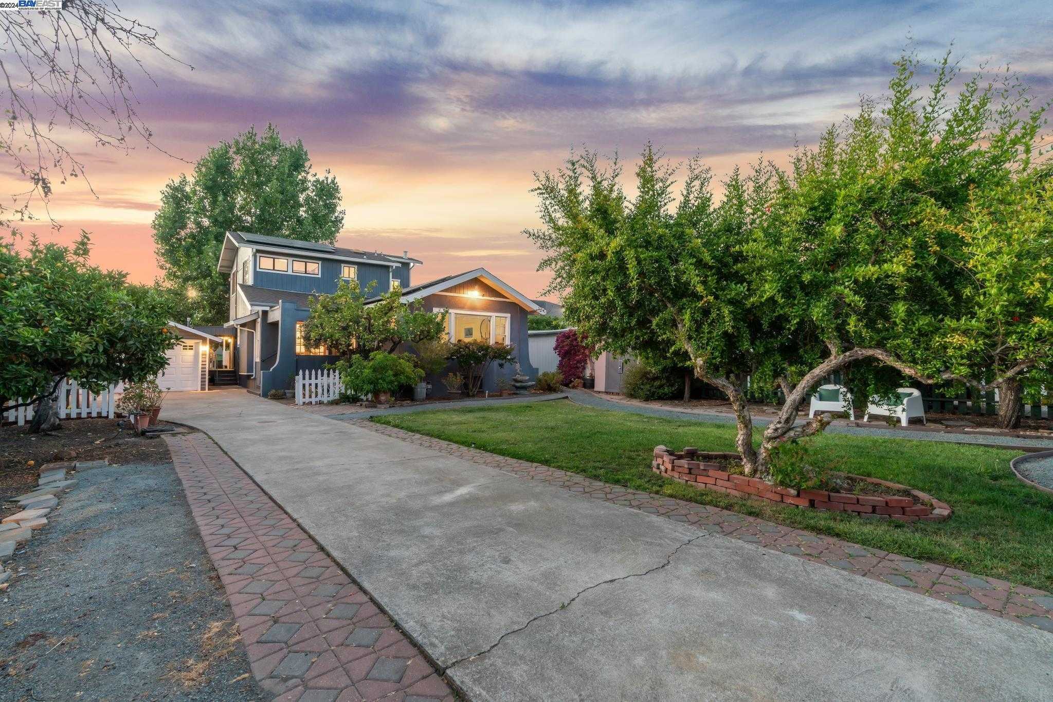 Neighborhood Neighborhood-6