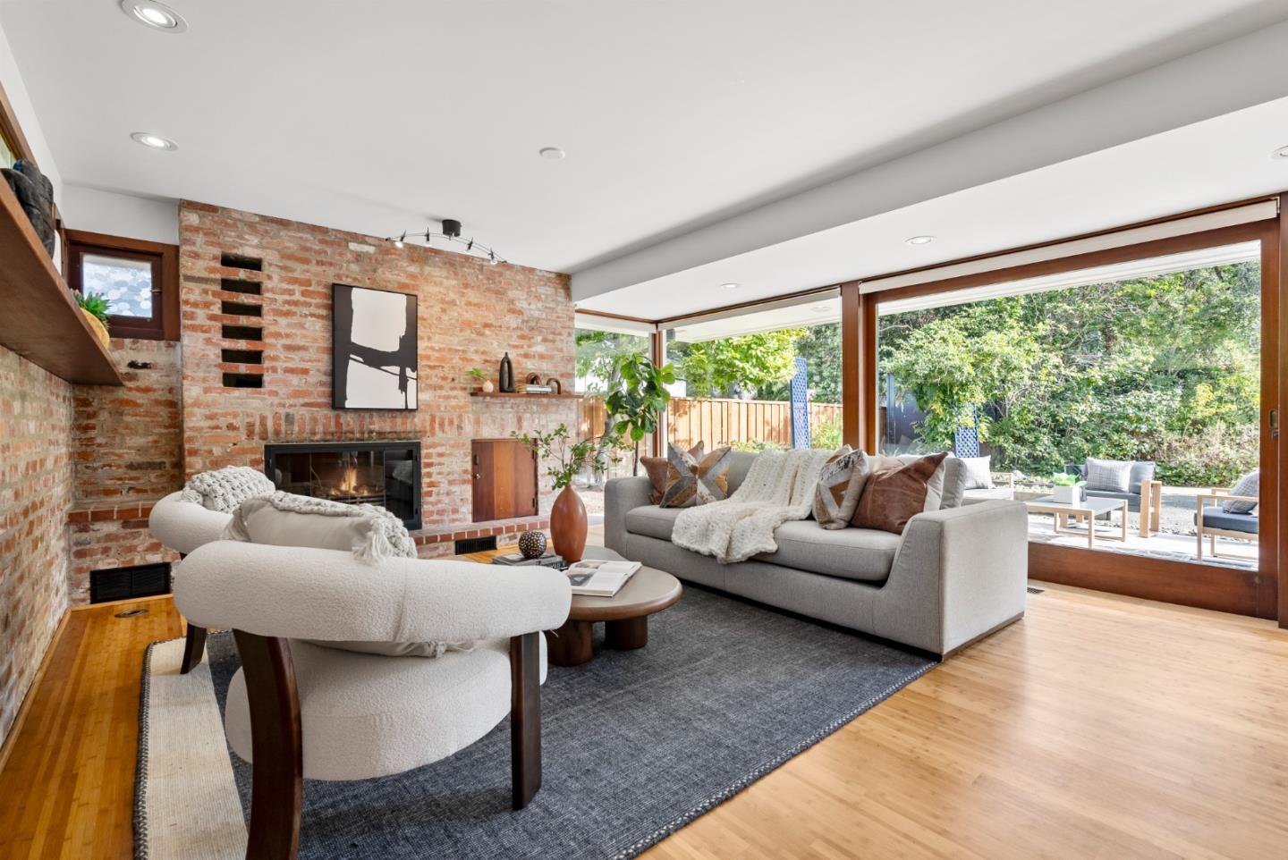 Neighborhood Neighborhood-9