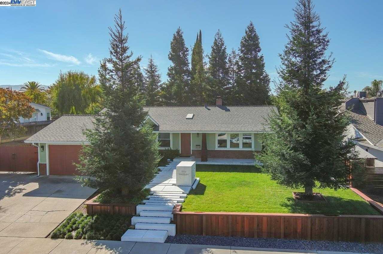 Neighborhood Neighborhood-23