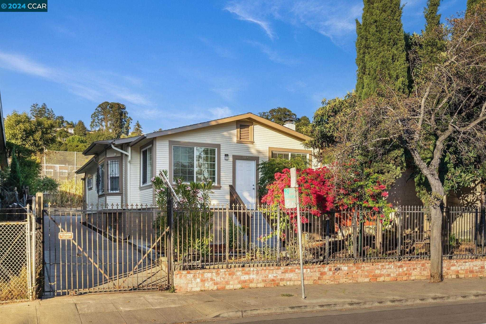 Neighborhood Neighborhood-1