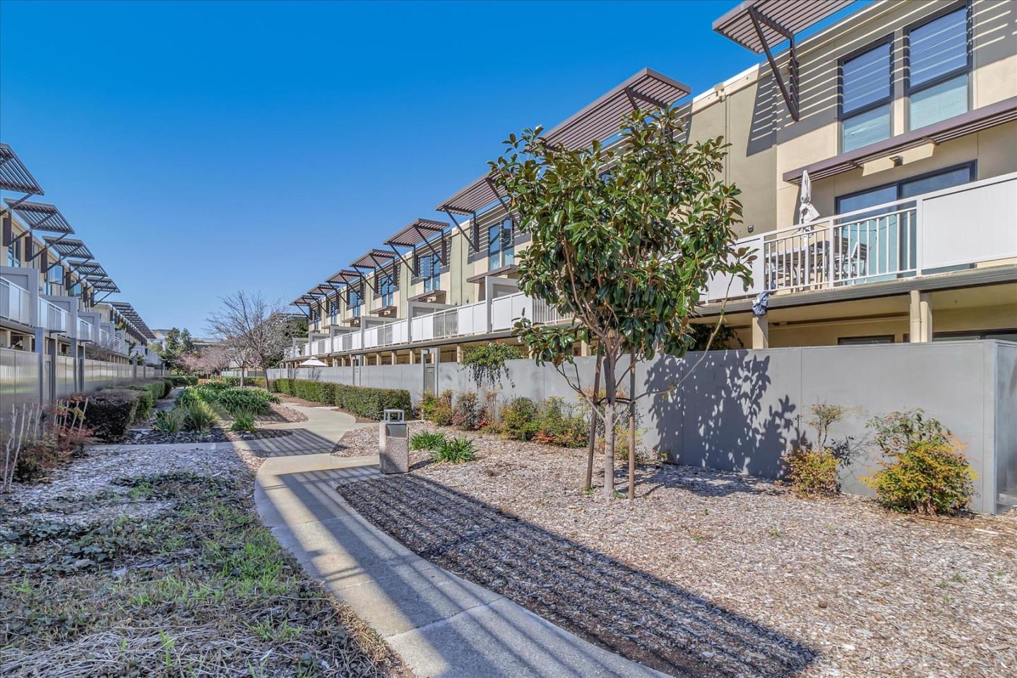 Neighborhood Neighborhood-4