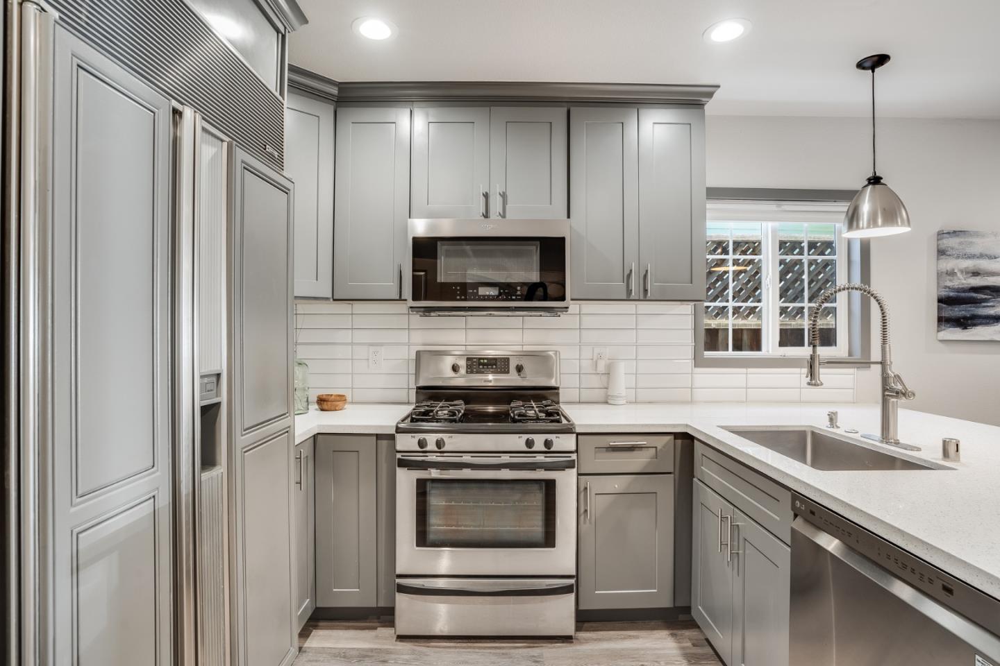 Neighborhood Neighborhood-78