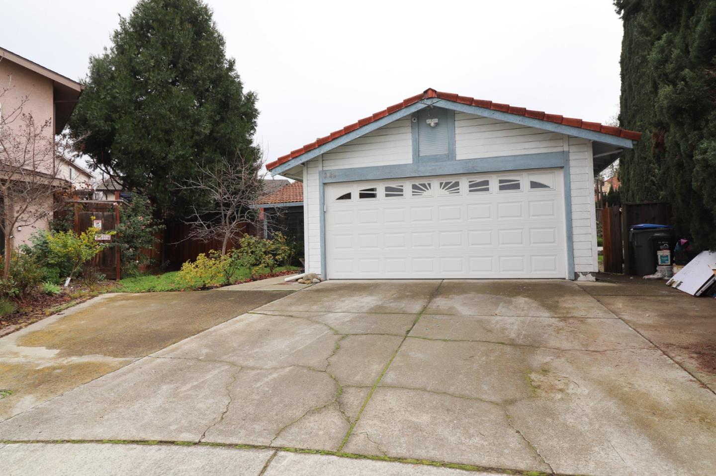 Neighborhood Neighborhood-63