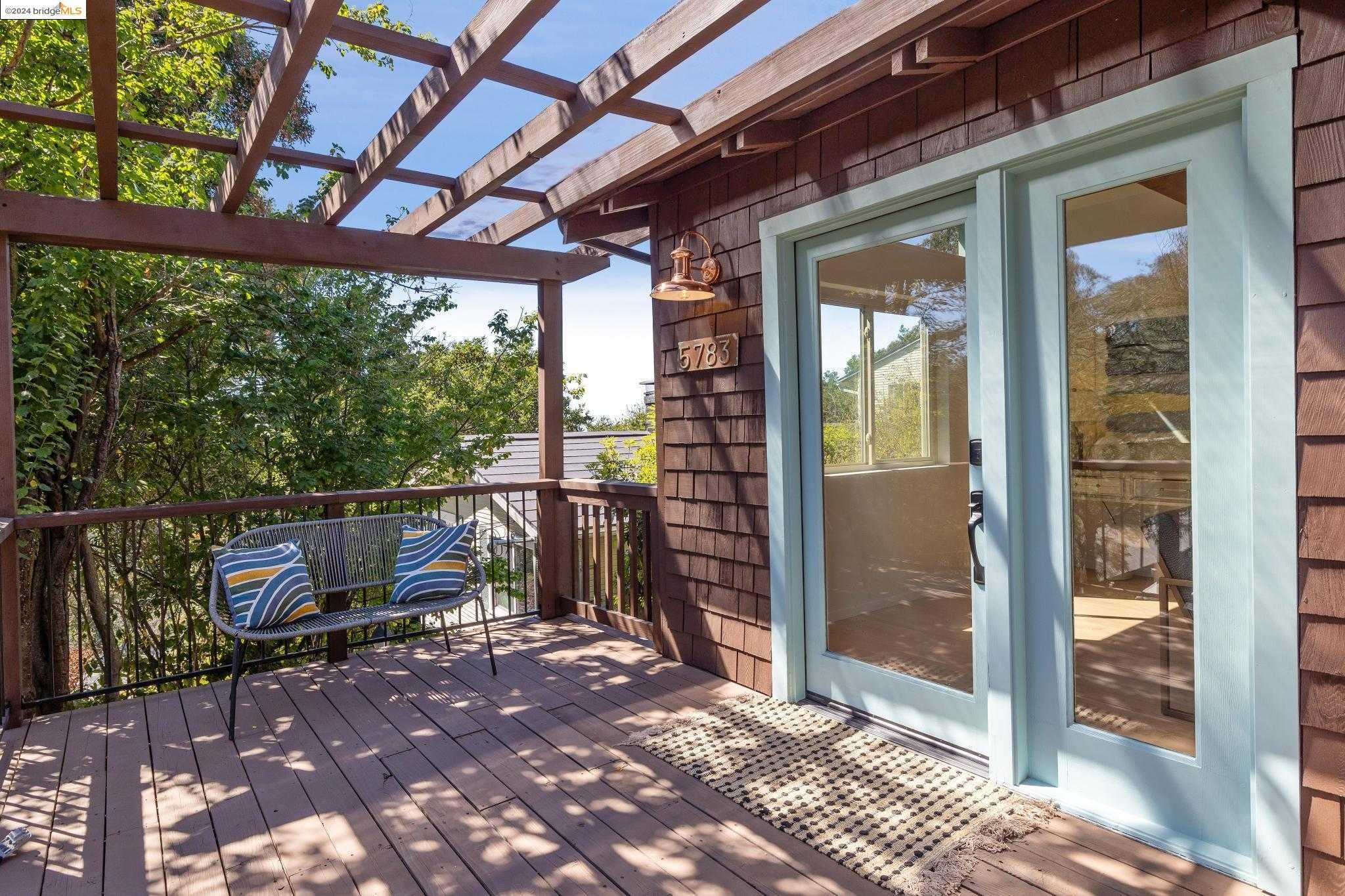 Neighborhood Neighborhood-31