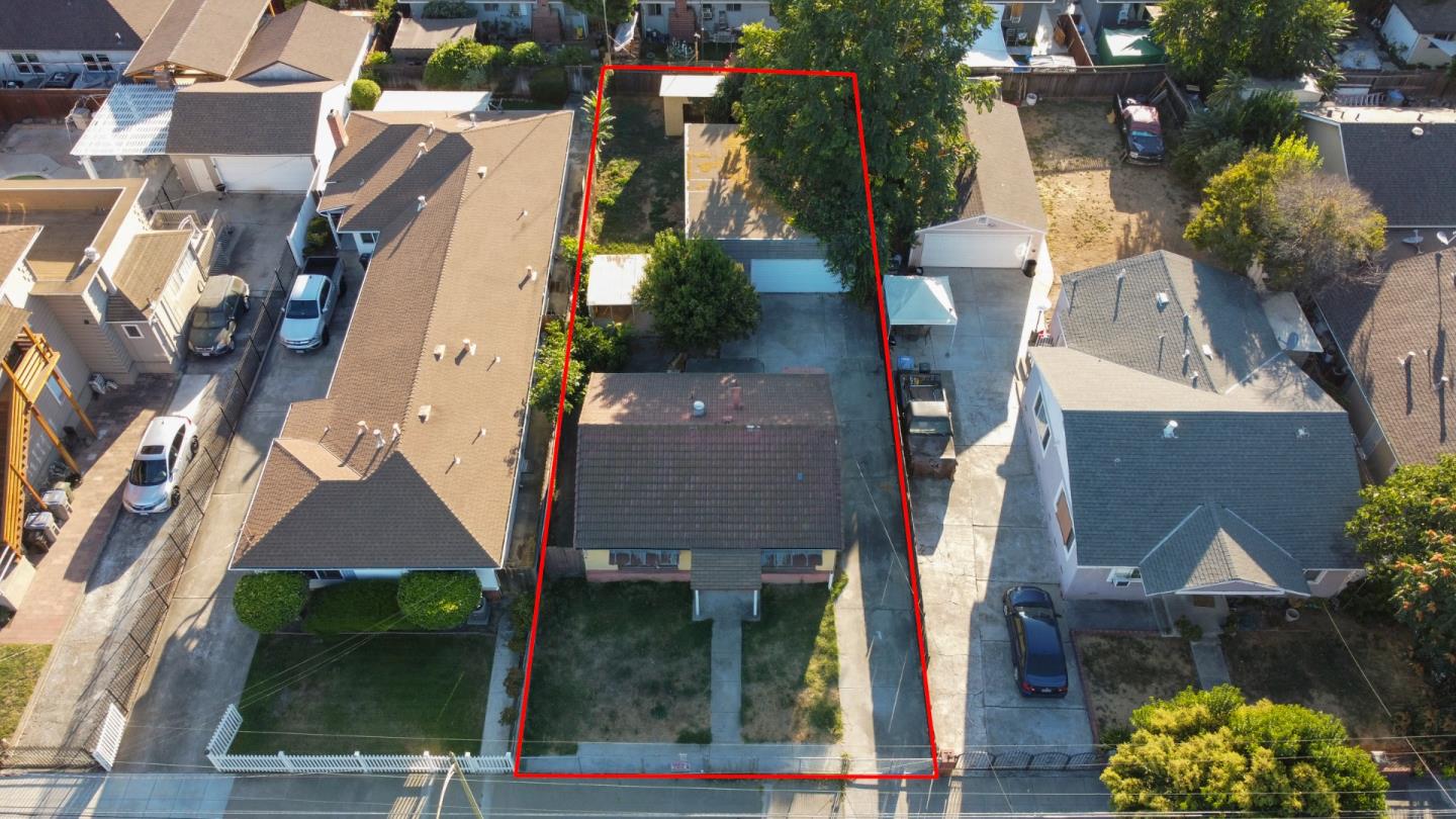 Neighborhood Neighborhood-84