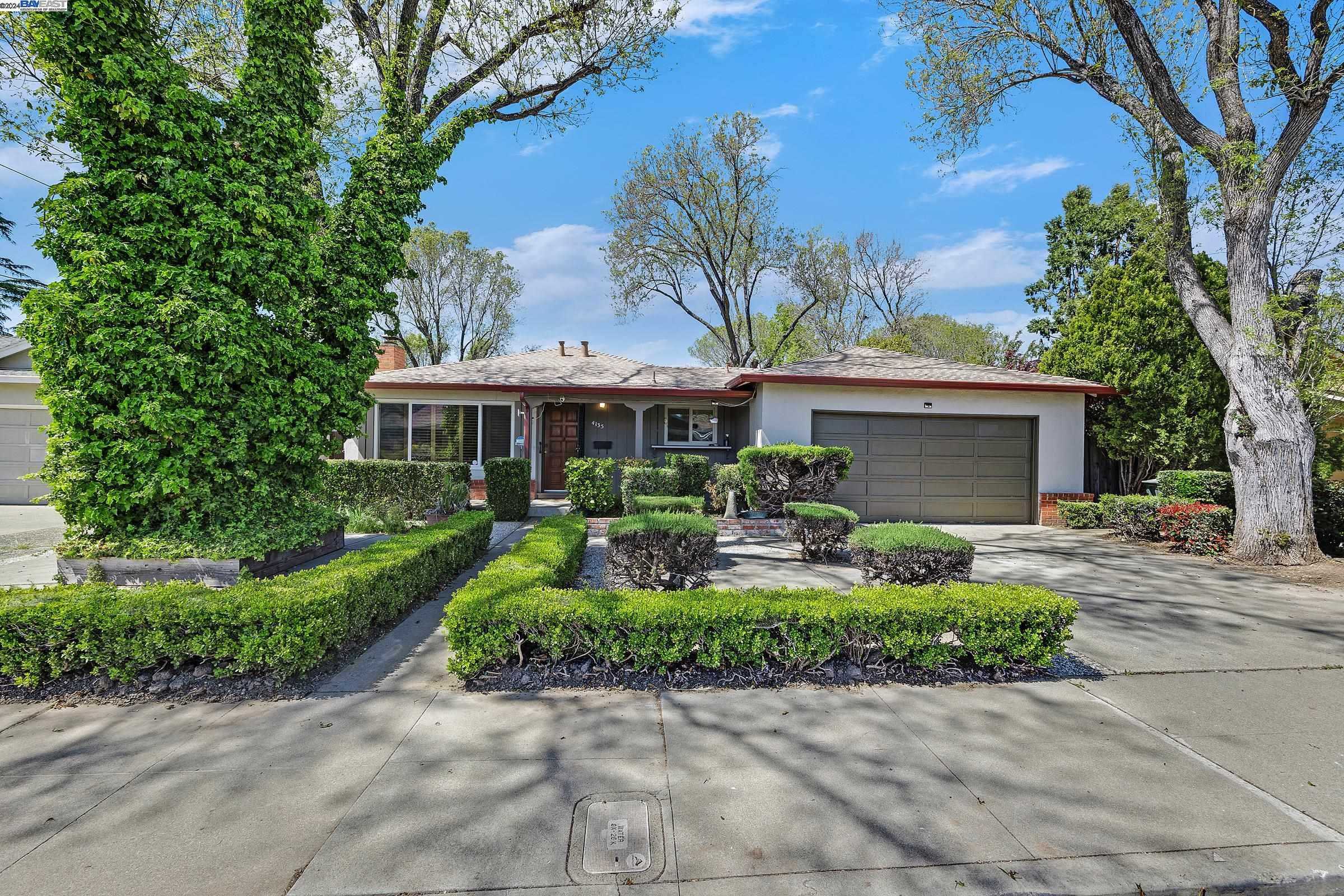 Neighborhood Neighborhood-18