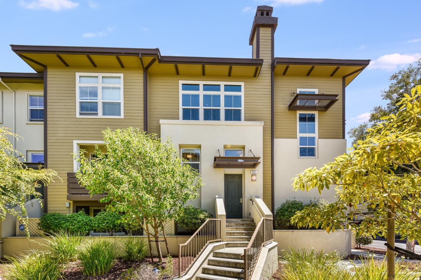 Neighborhood Neighborhood-70