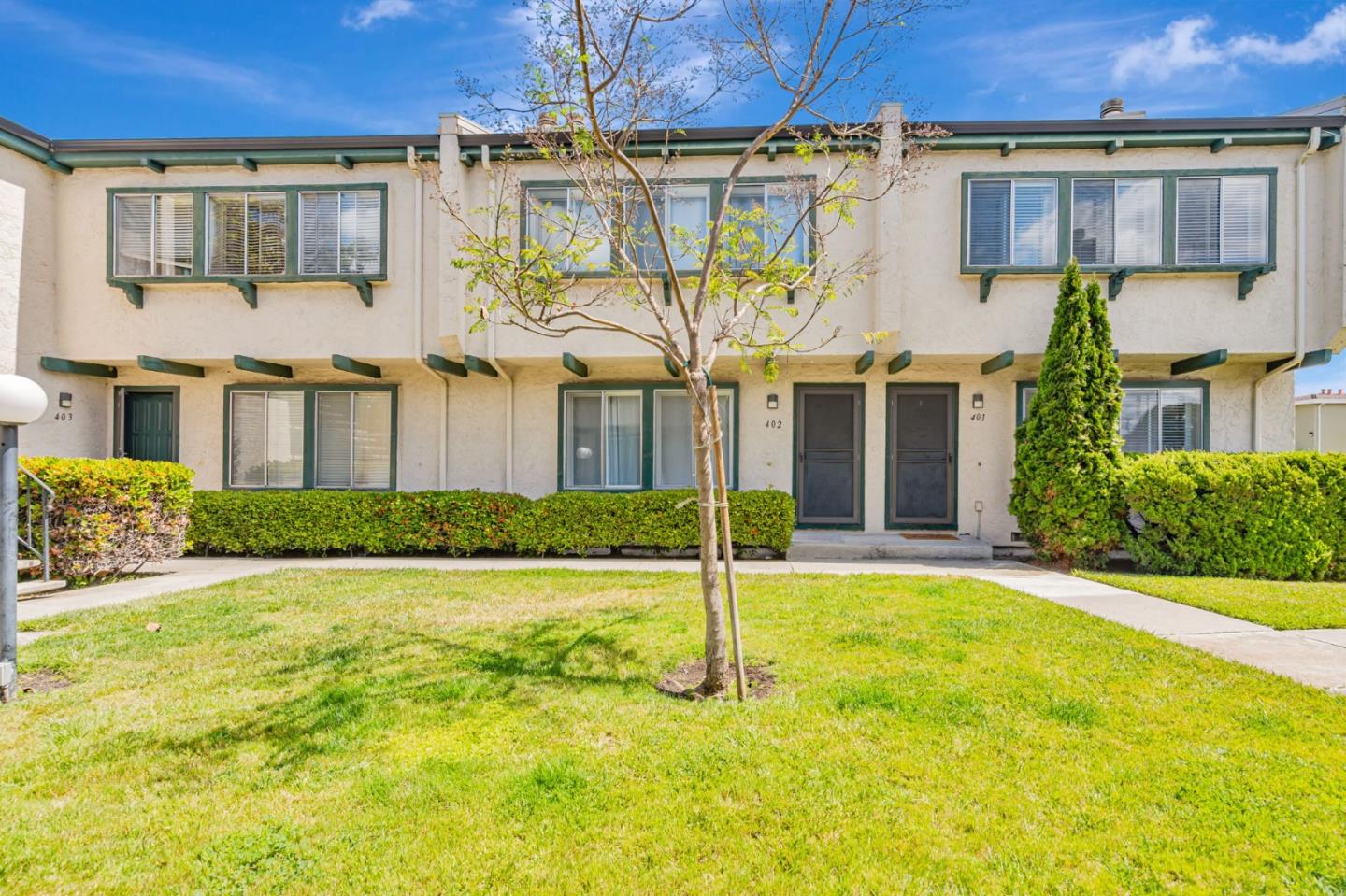 Neighborhood Neighborhood-31