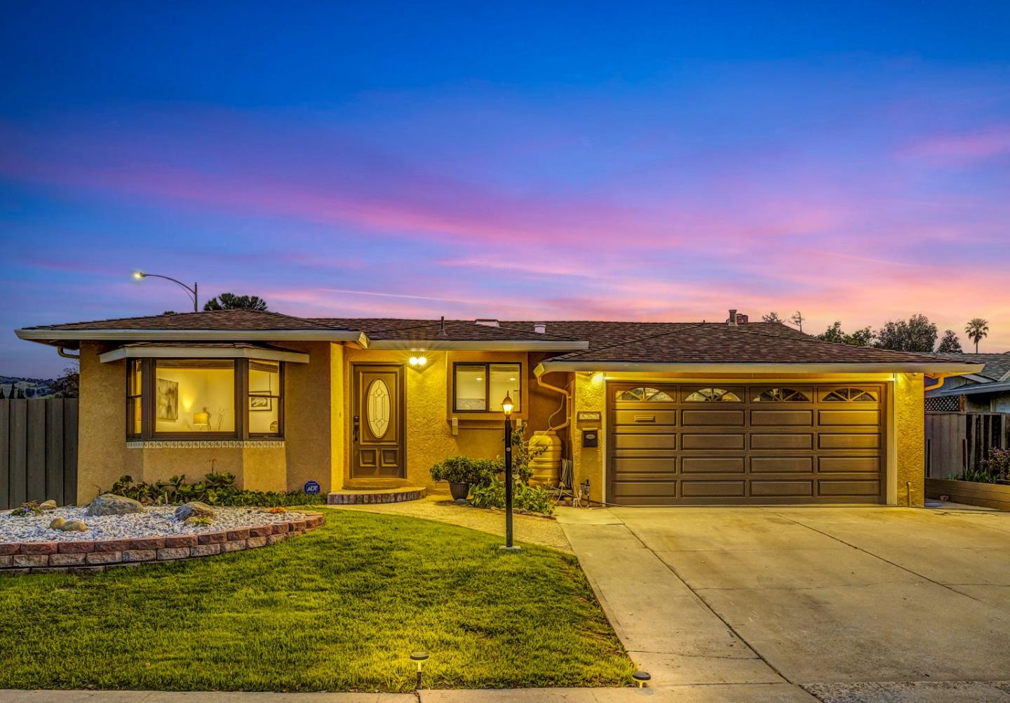 Neighborhood Neighborhood-1