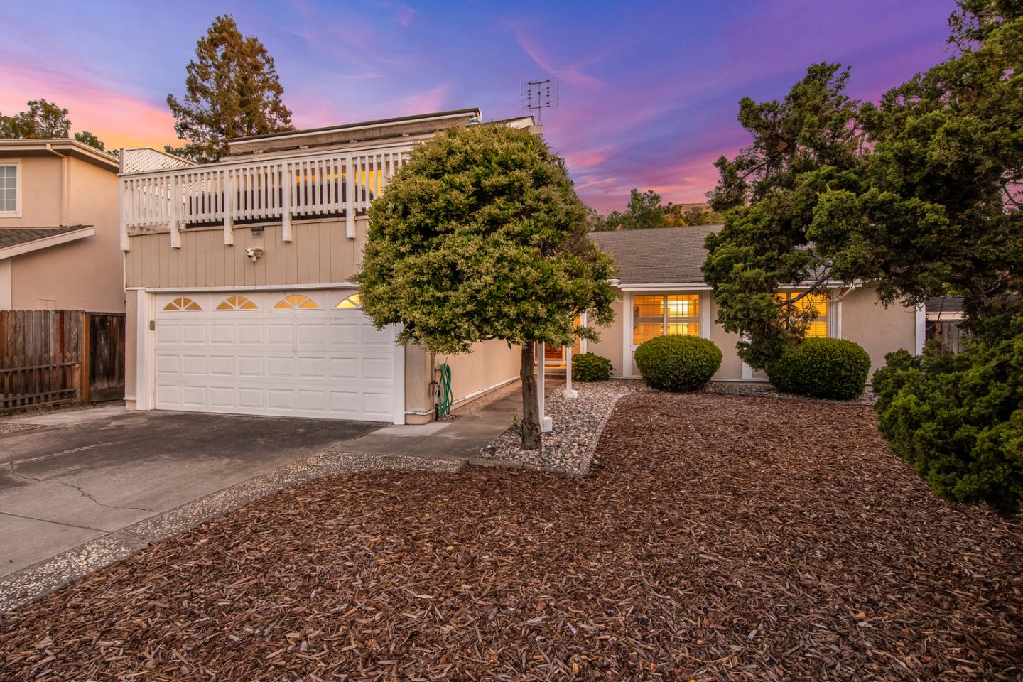 Neighborhood Neighborhood-24