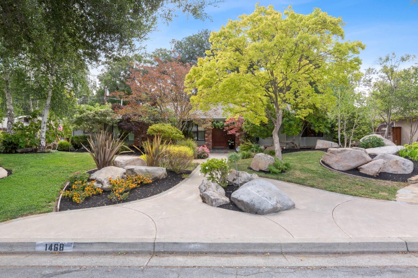 Neighborhood Neighborhood-9