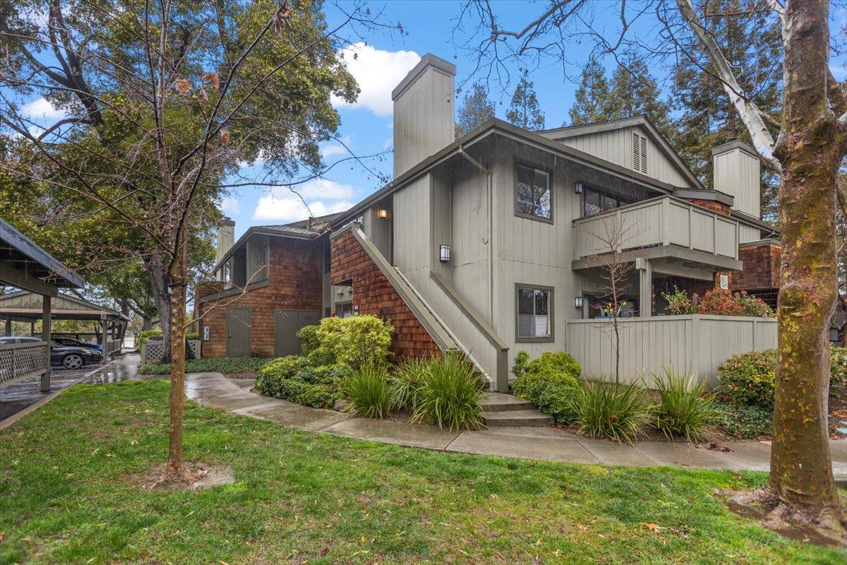 Neighborhood Neighborhood-76