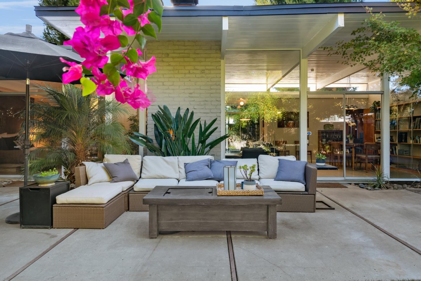 Neighborhood Neighborhood-58