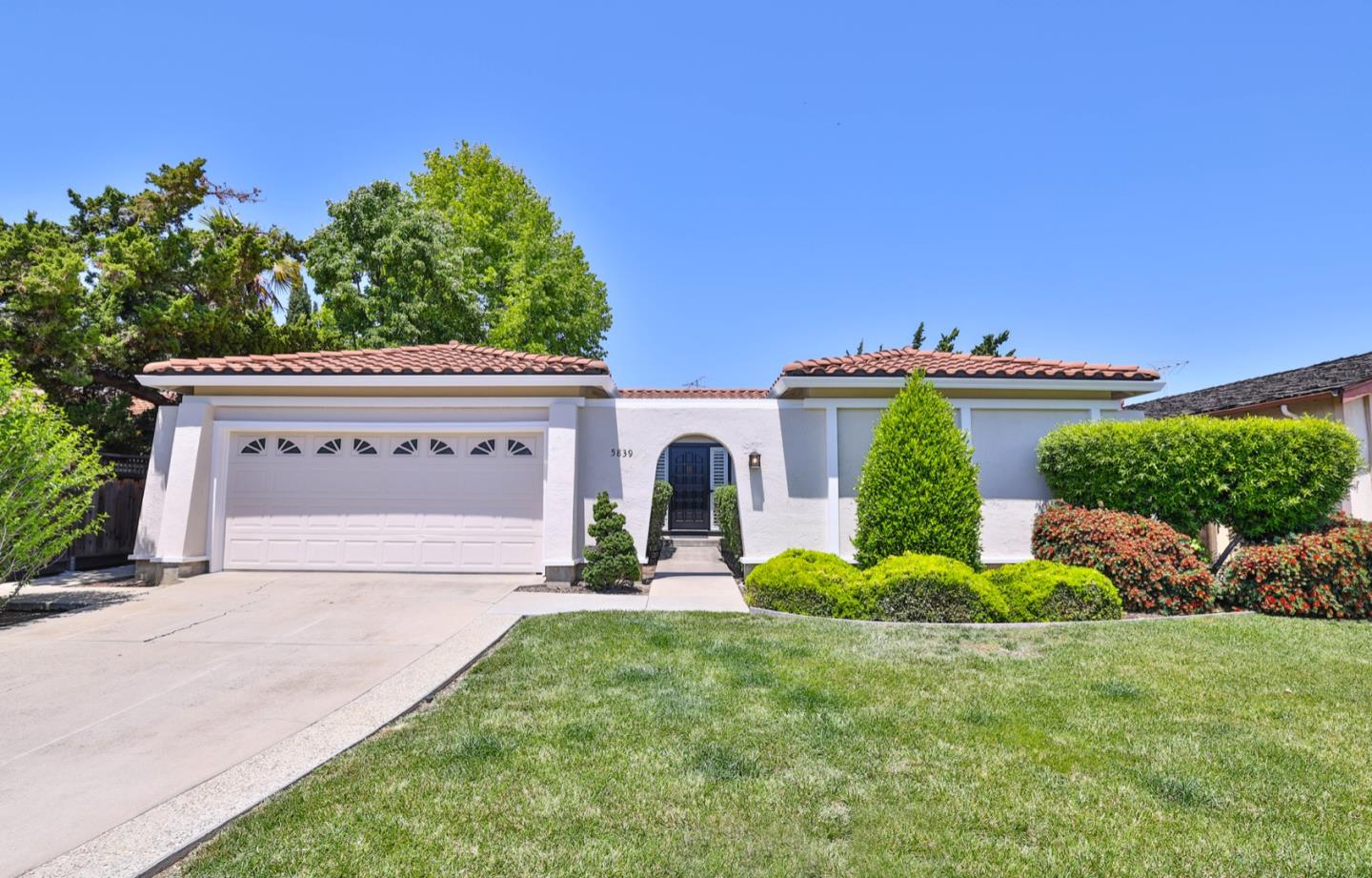 Neighborhood Neighborhood-5