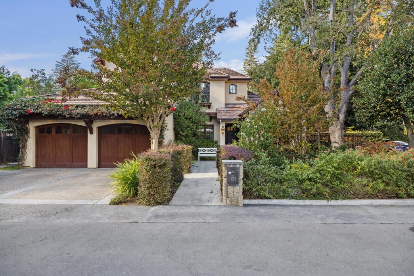 Neighborhood Neighborhood-24