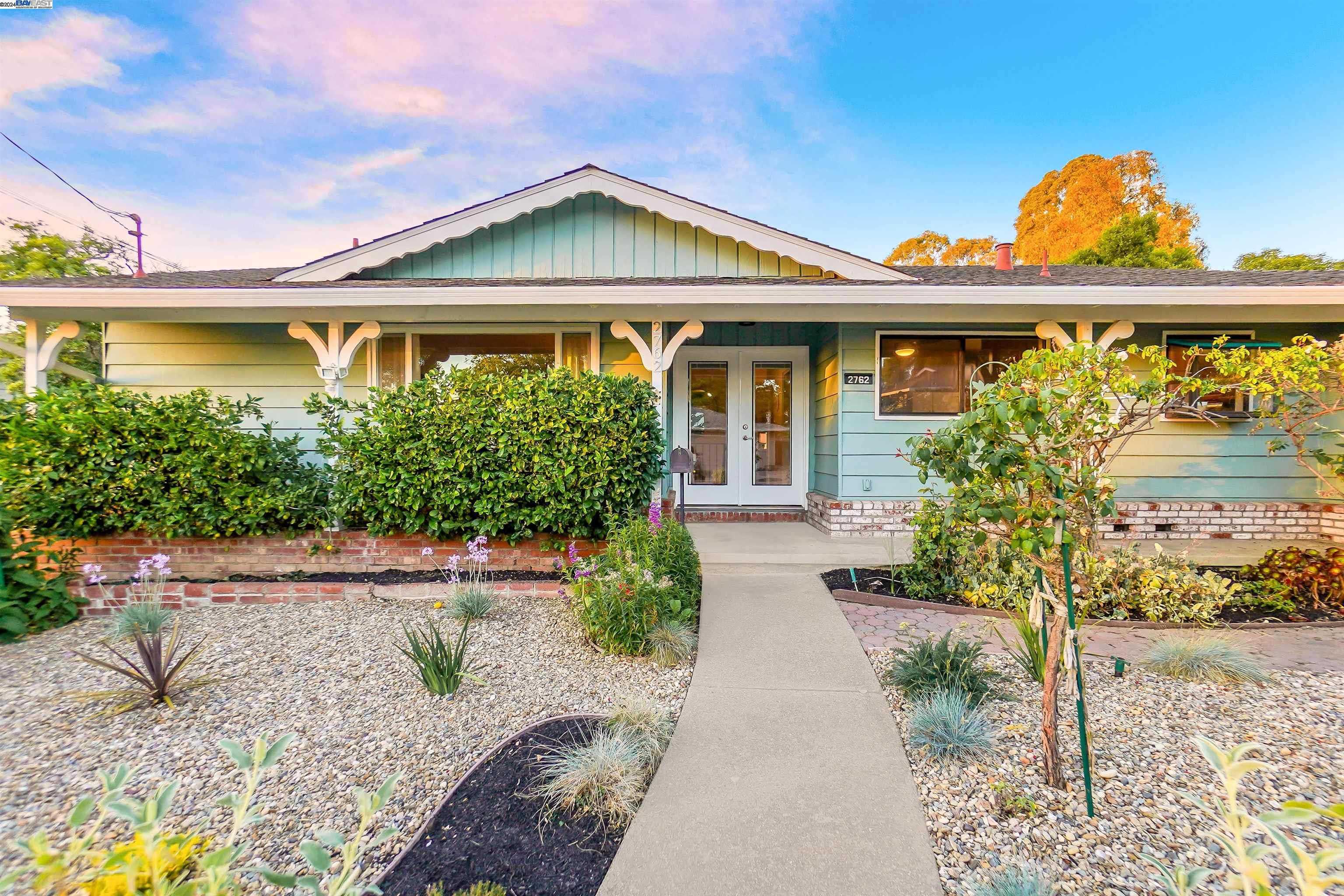 Neighborhood Neighborhood-30