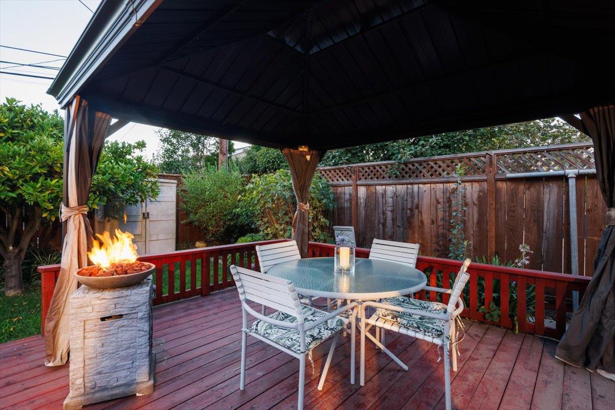 Neighborhood Neighborhood-24