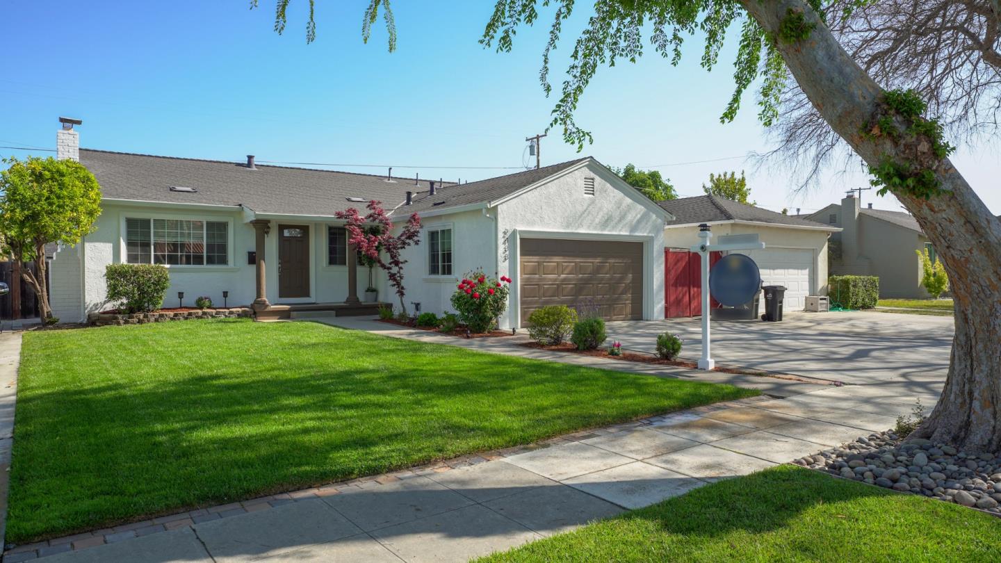 Neighborhood Neighborhood-23