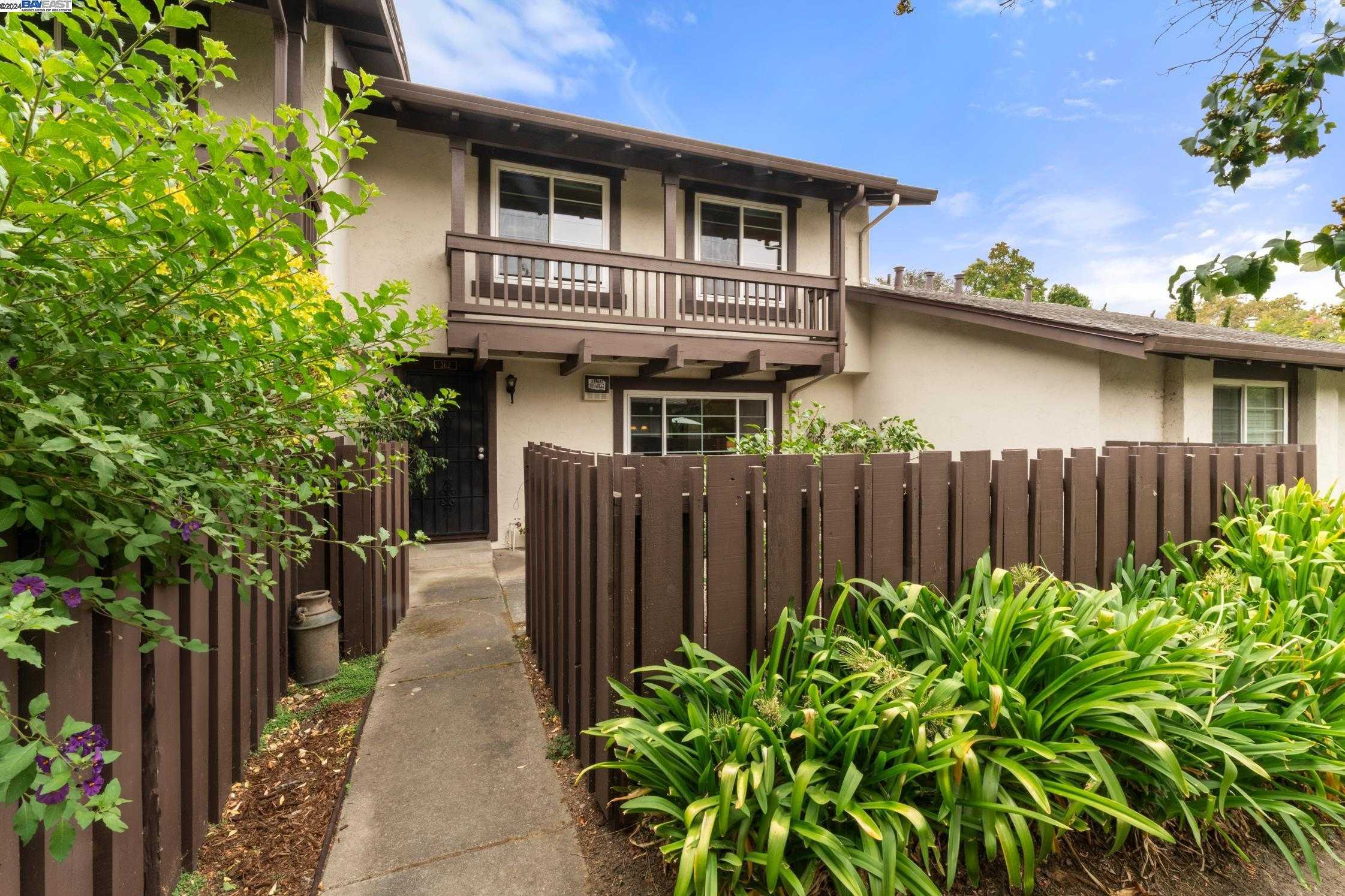 Neighborhood Neighborhood-3