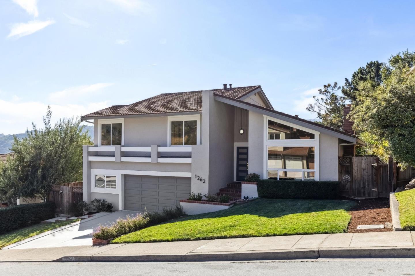 Neighborhood Neighborhood-109