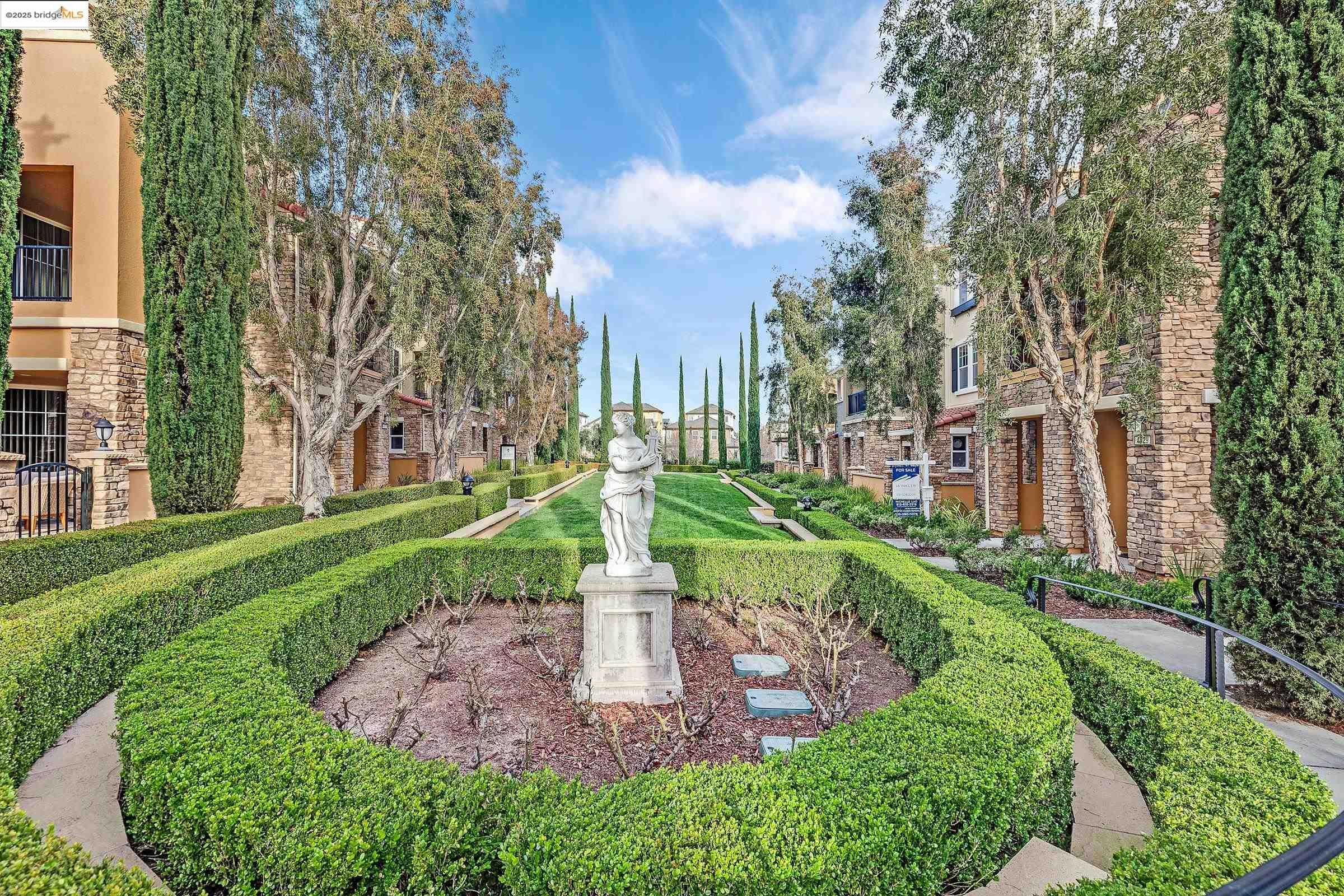 Neighborhood Neighborhood-25