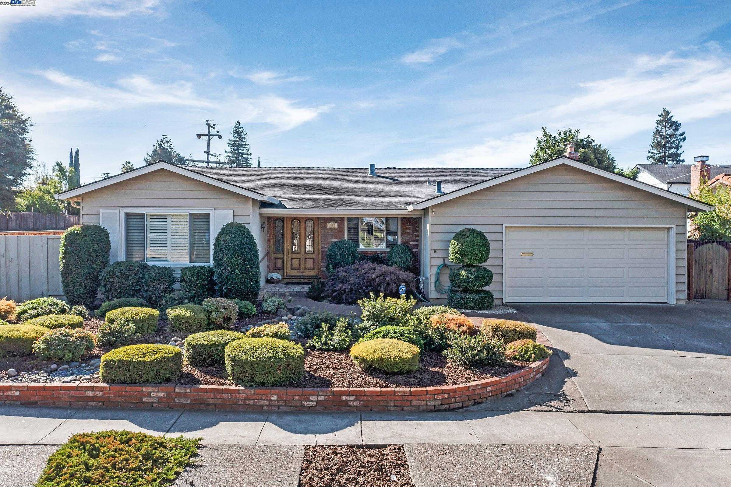 Neighborhood Neighborhood-16