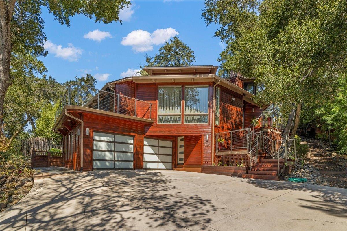 Neighborhood Neighborhood-28