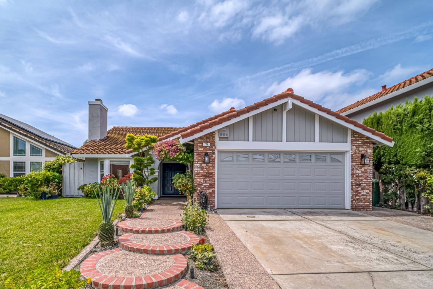 Neighborhood Neighborhood-239