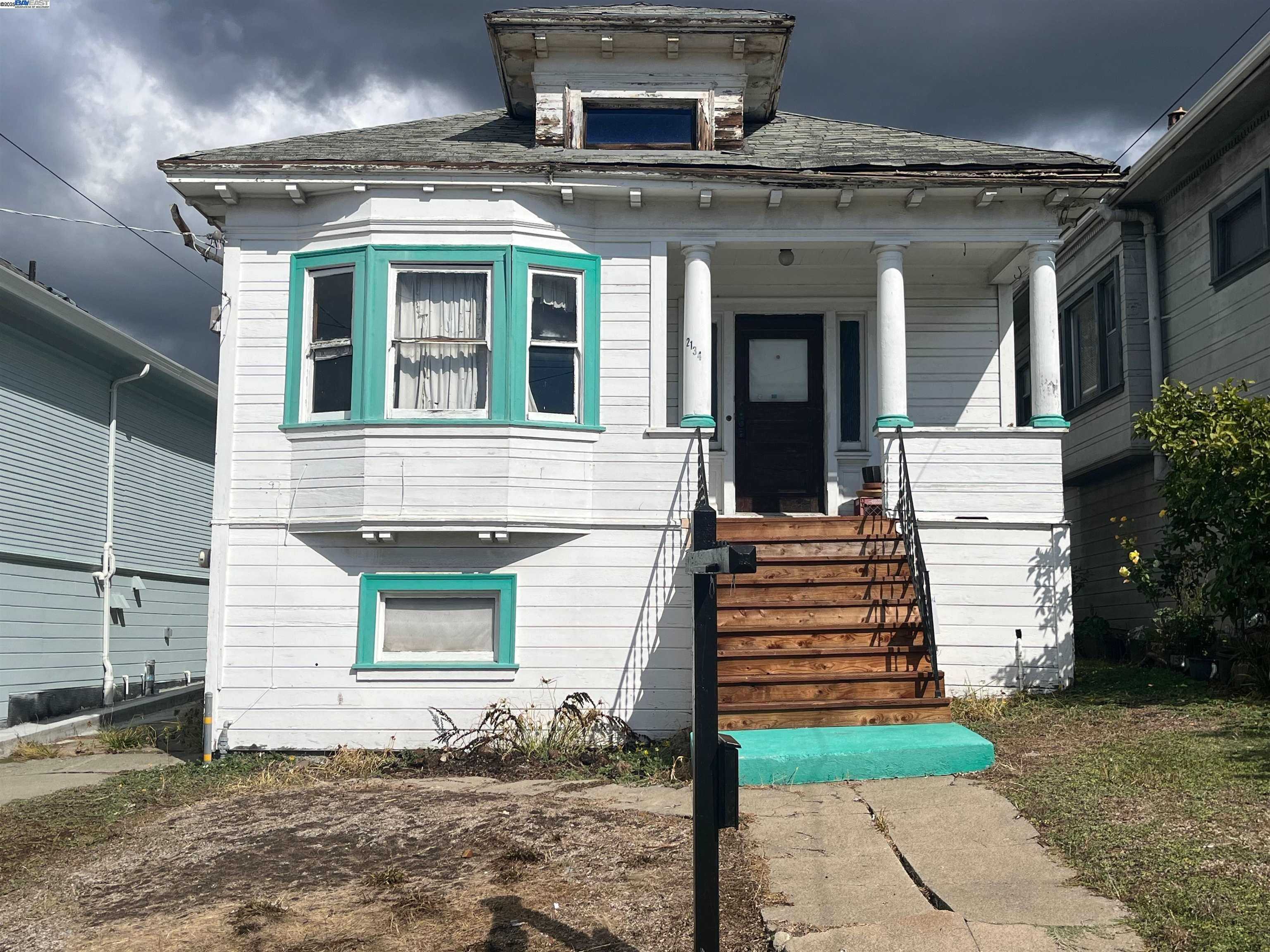 Neighborhood-4