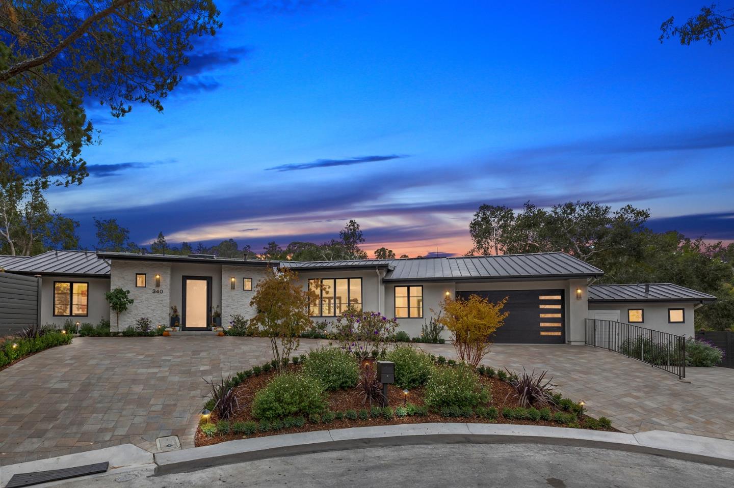 Neighborhood Neighborhood-10