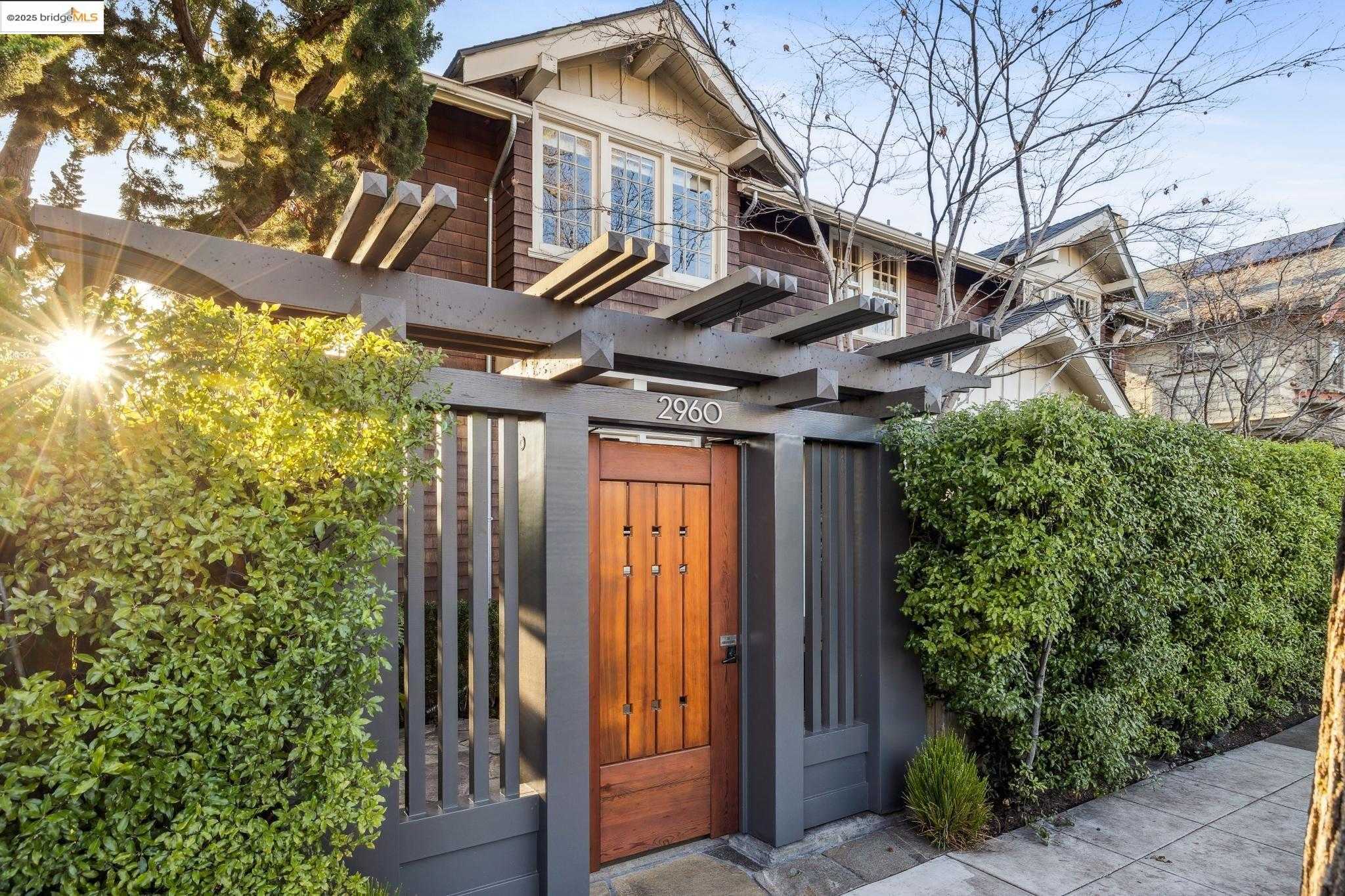 Neighborhood Neighborhood-10