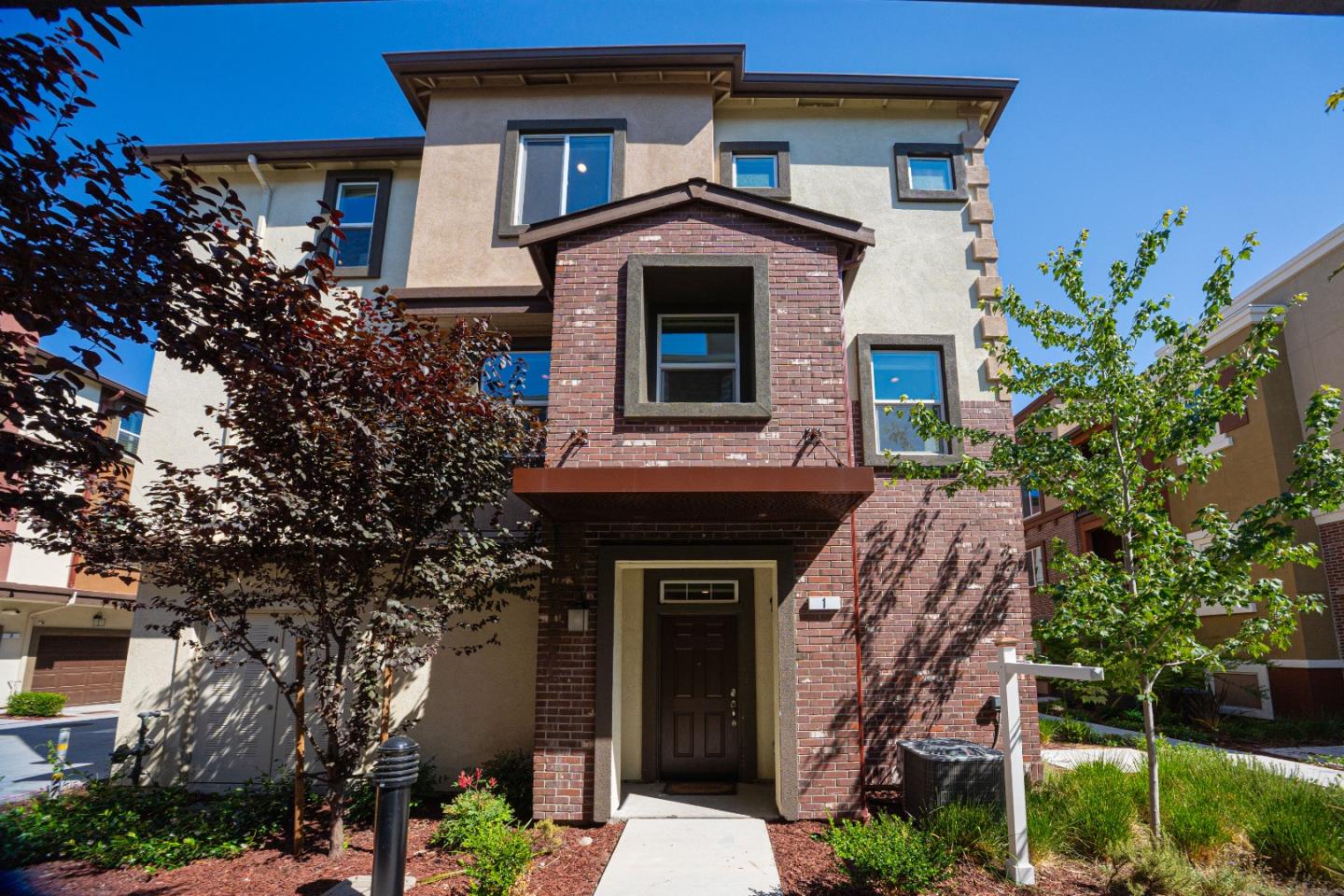 Neighborhood Neighborhood-34