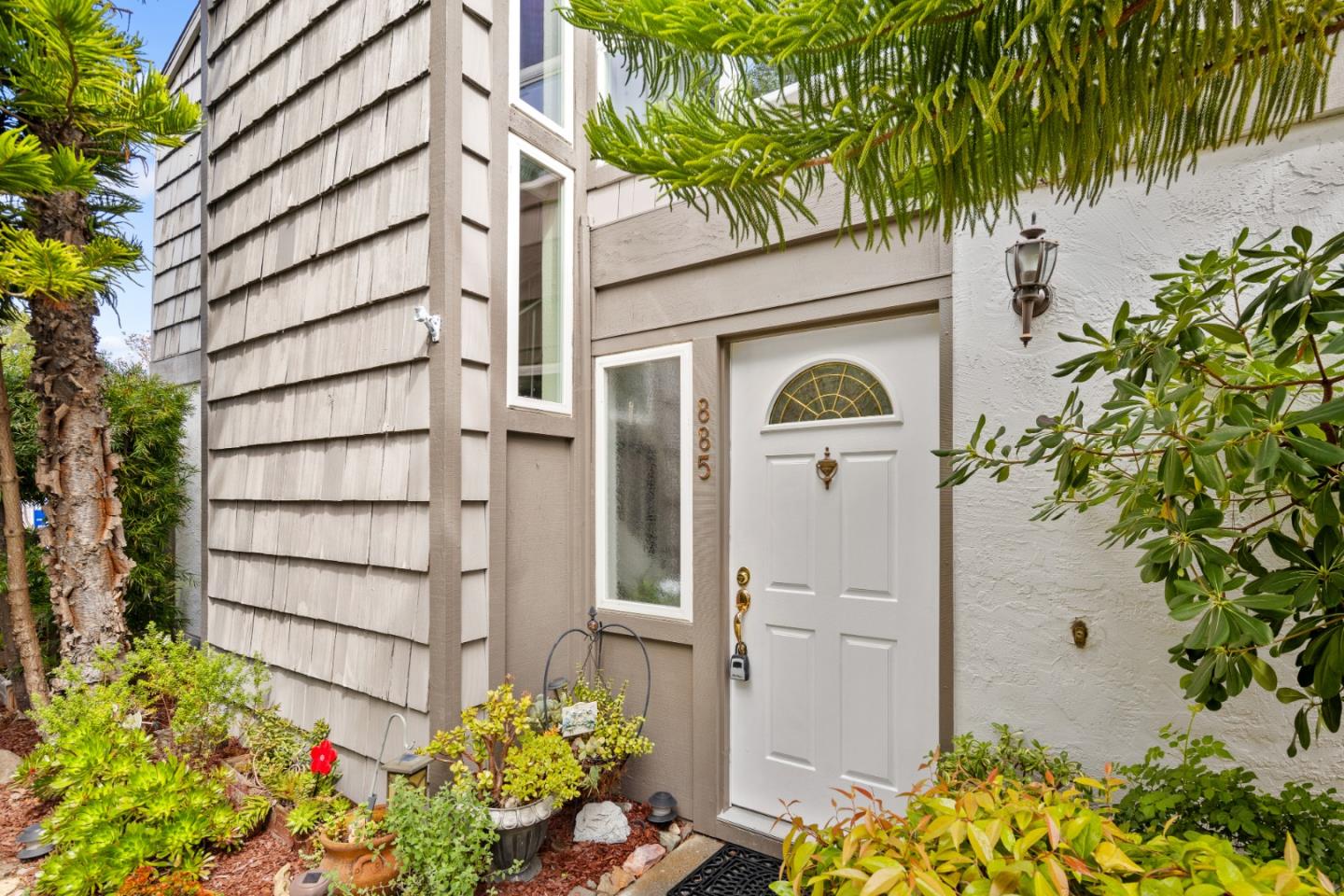 Neighborhood Neighborhood-9