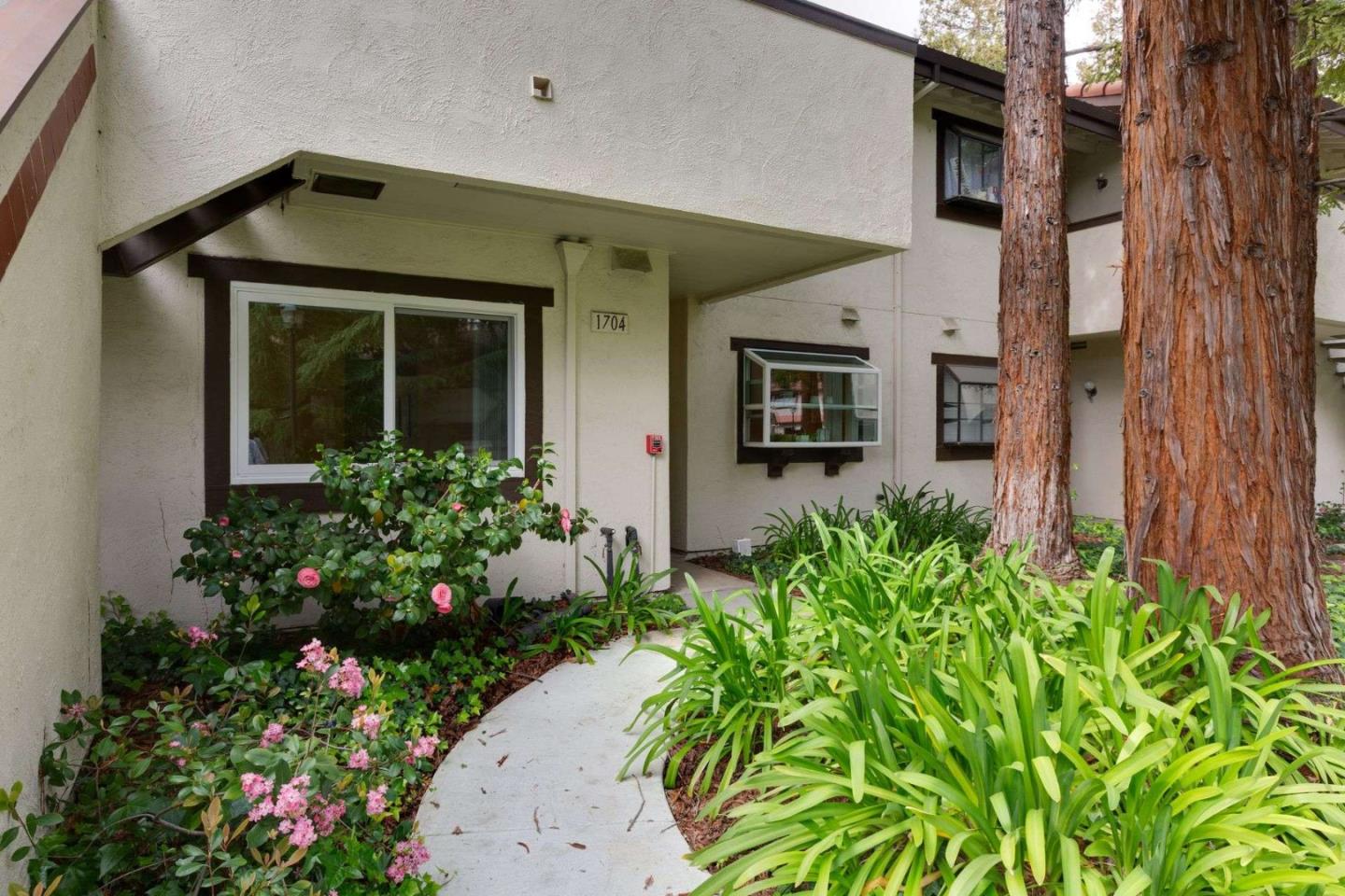 Neighborhood Neighborhood-31