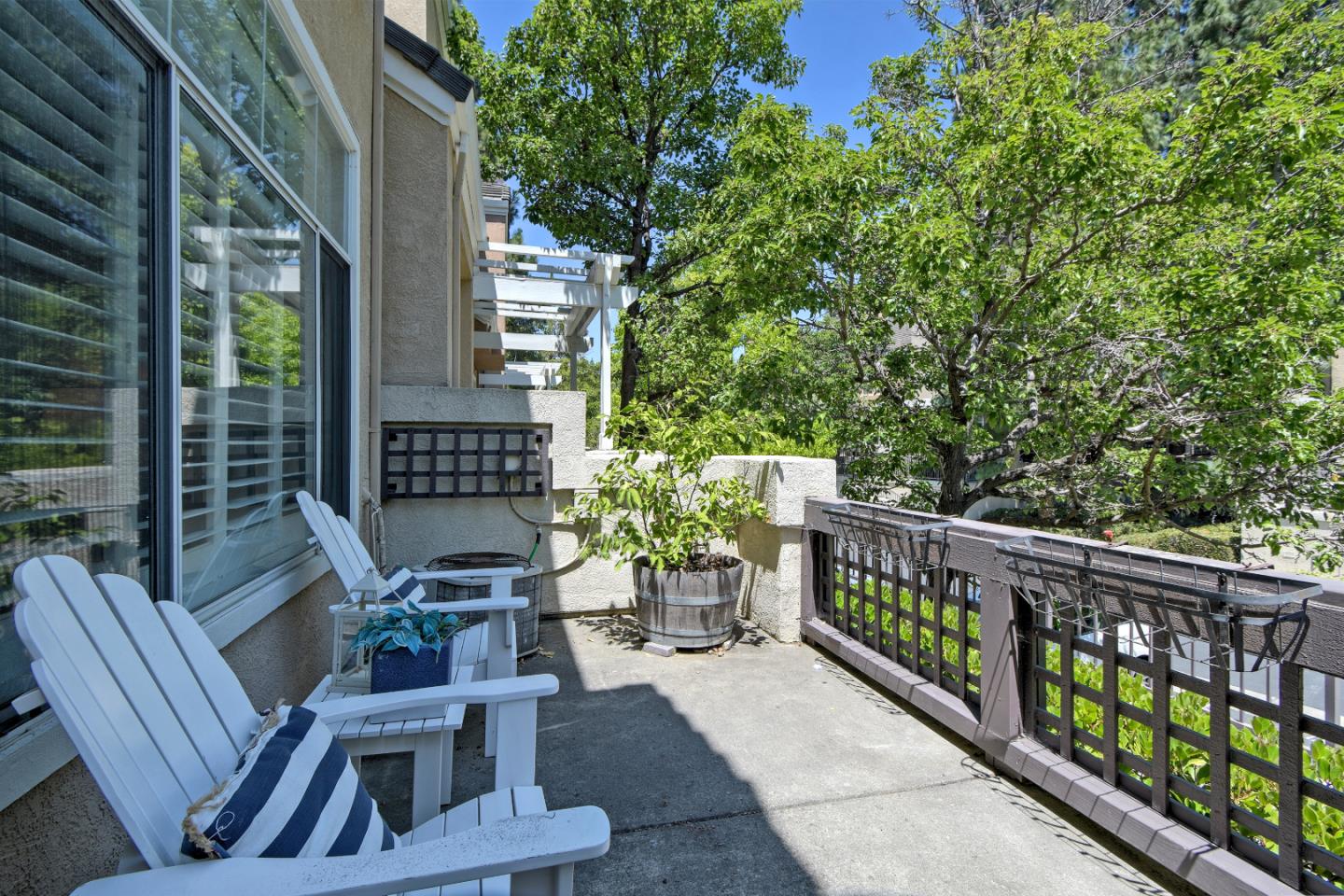 Neighborhood Neighborhood-89