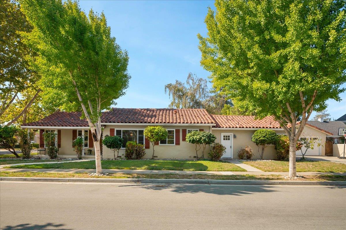 Neighborhood Neighborhood-68