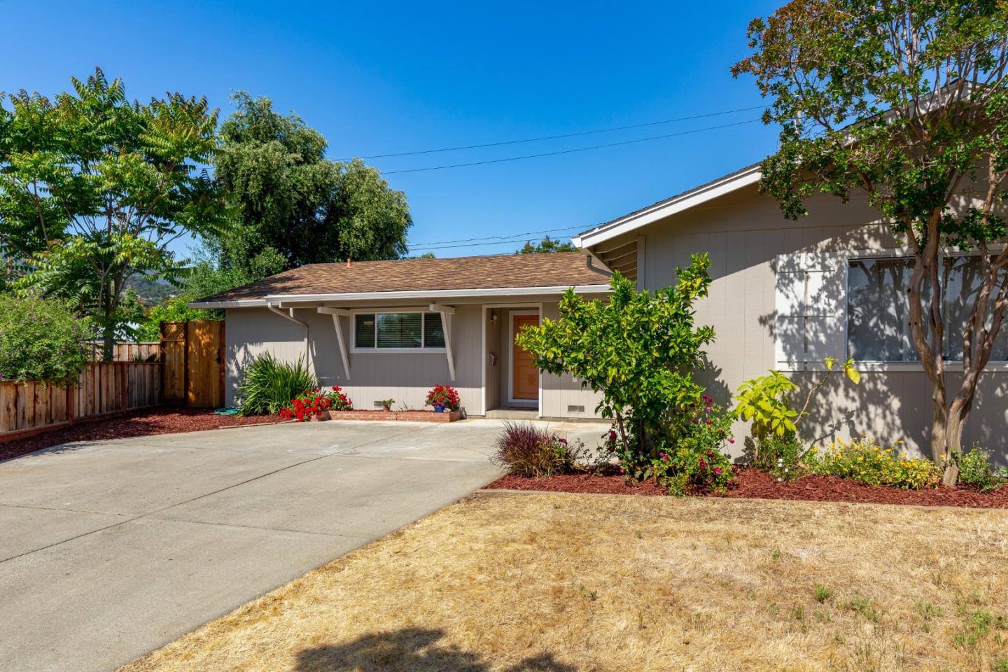 Neighborhood Neighborhood-103