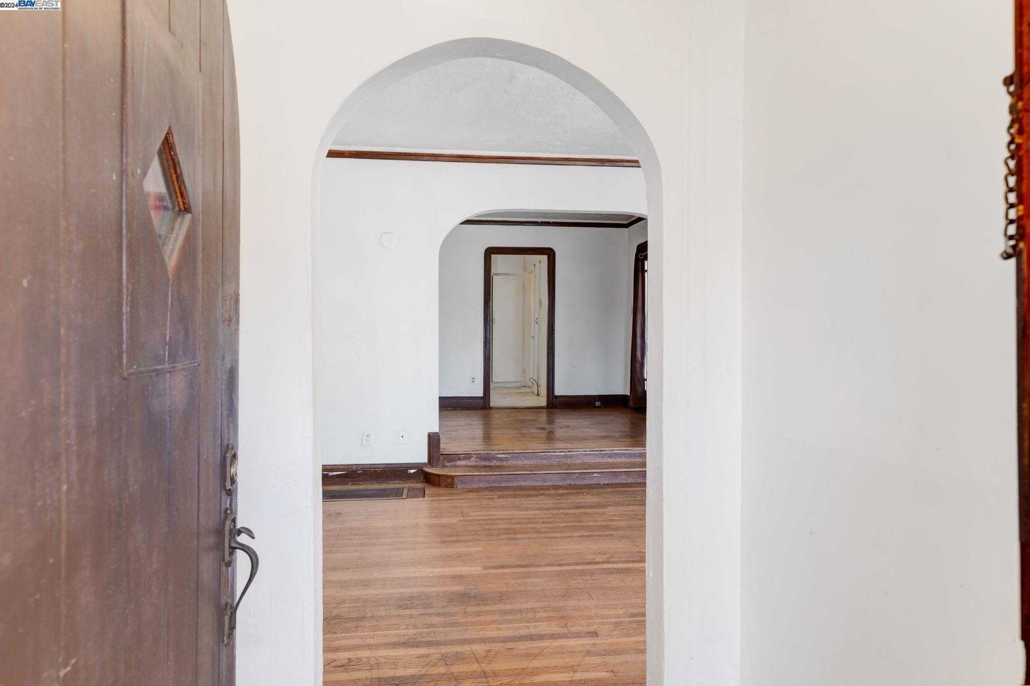 Neighborhood Neighborhood-6