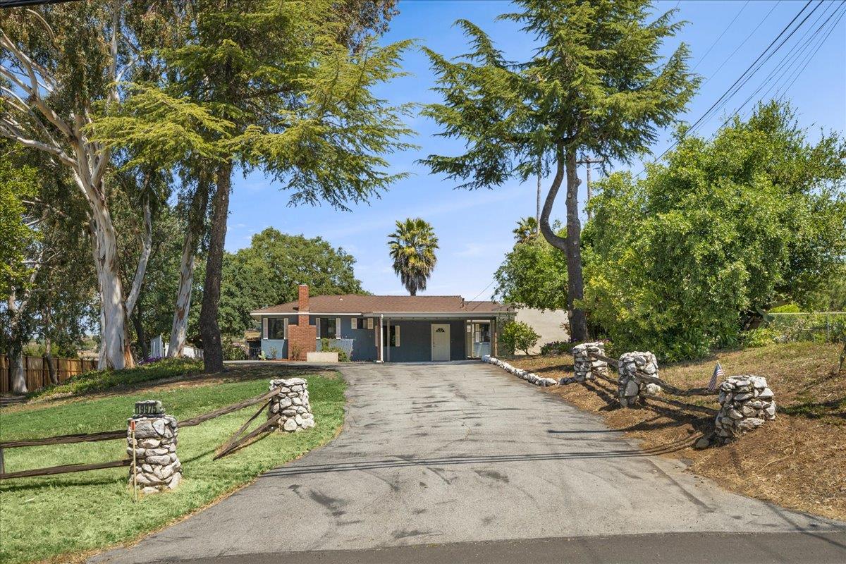 Neighborhood Neighborhood-54