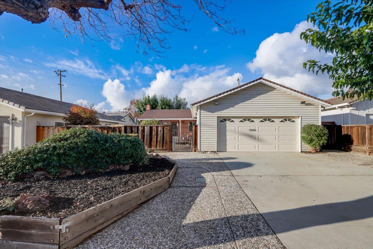 Neighborhood Neighborhood-104