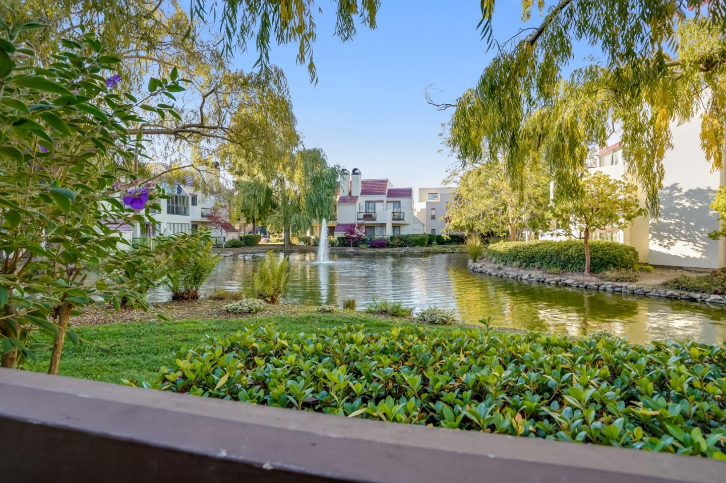 Neighborhood Neighborhood-100