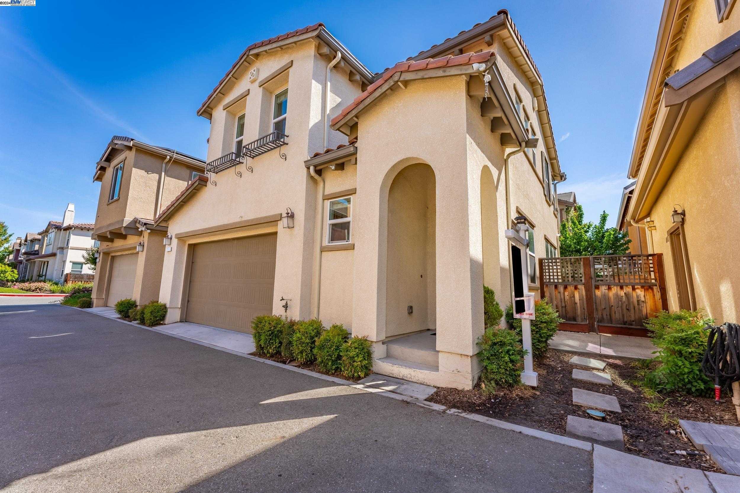 Neighborhood Neighborhood-8